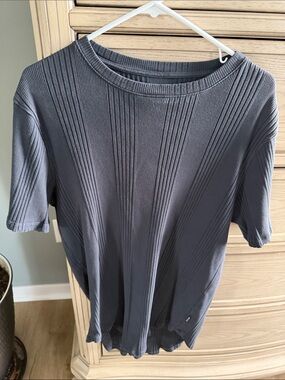 Men’s Nova (Buckle) Textured Short-Sleeve Hemmed Shirt